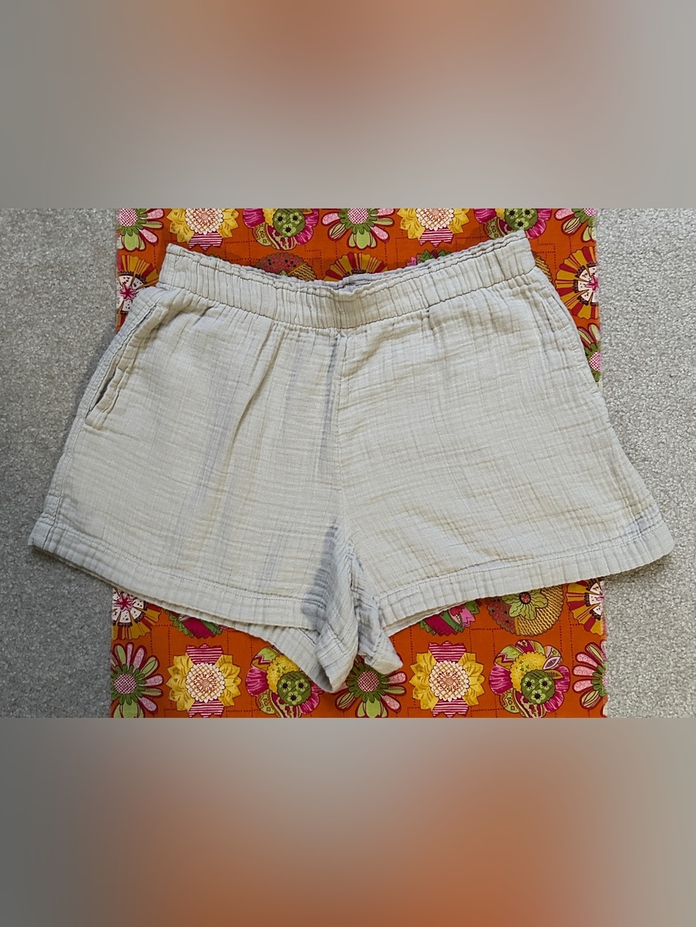 Gap Lightweight Gauze Shorts — Beige